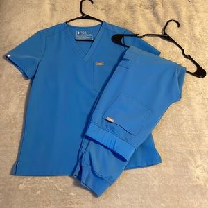 FIGS CAPRI BLUE Scrubs XS/ST